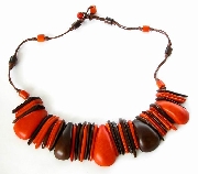 Artesania en Tagua (Marfl vegetal )